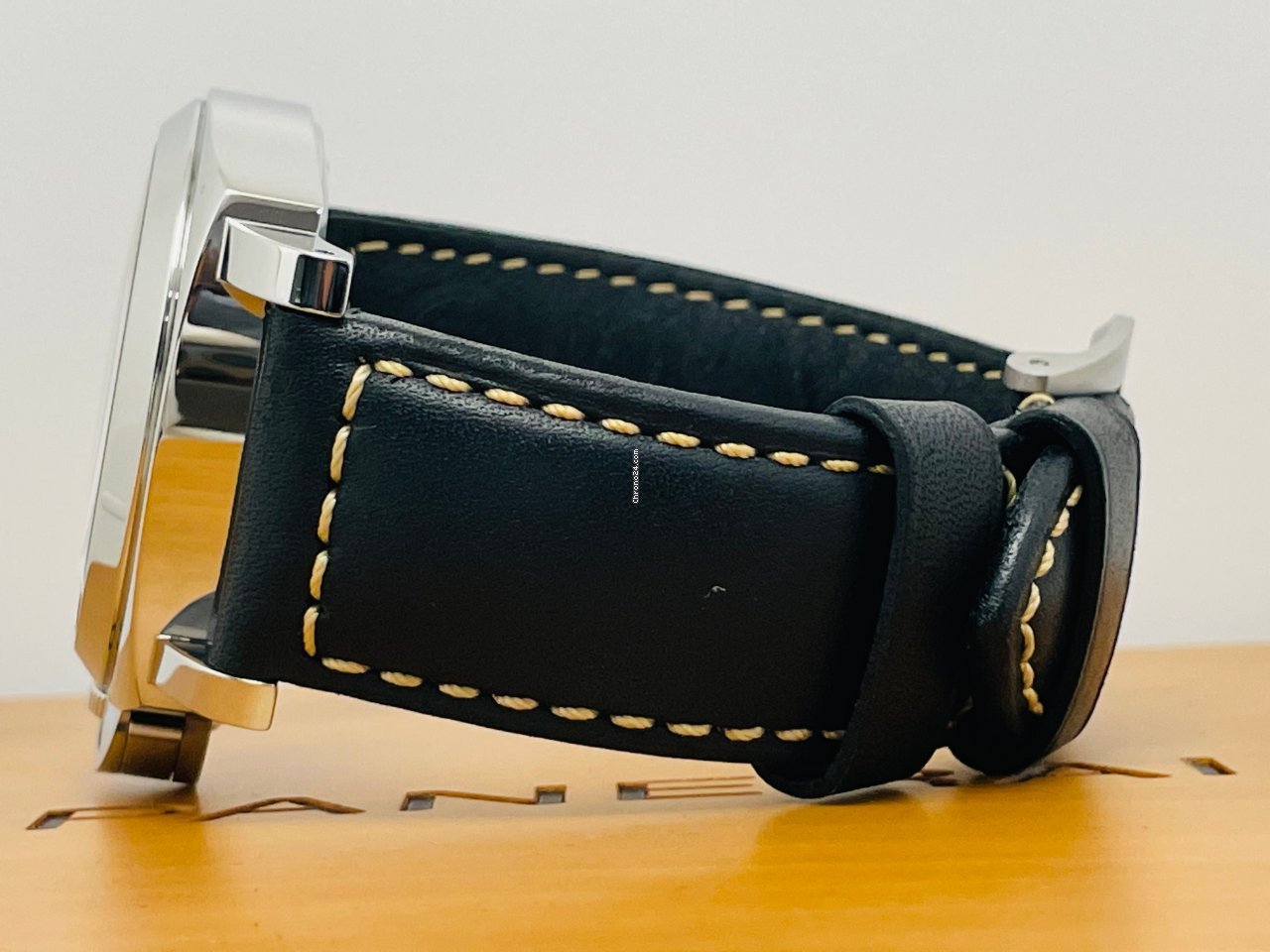 Panerai Special Editions Mens watch Unisex Manual winding Steel PAM 01084 Replica 7
