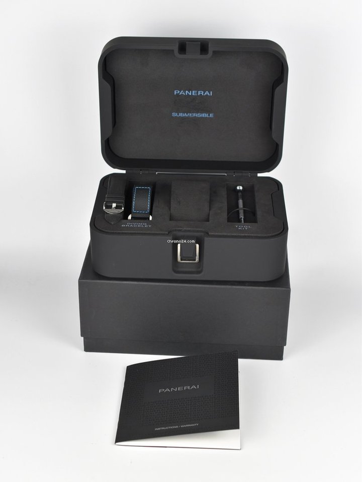 Panerai Luminor Submersible Steel PAM 973 Replica 7