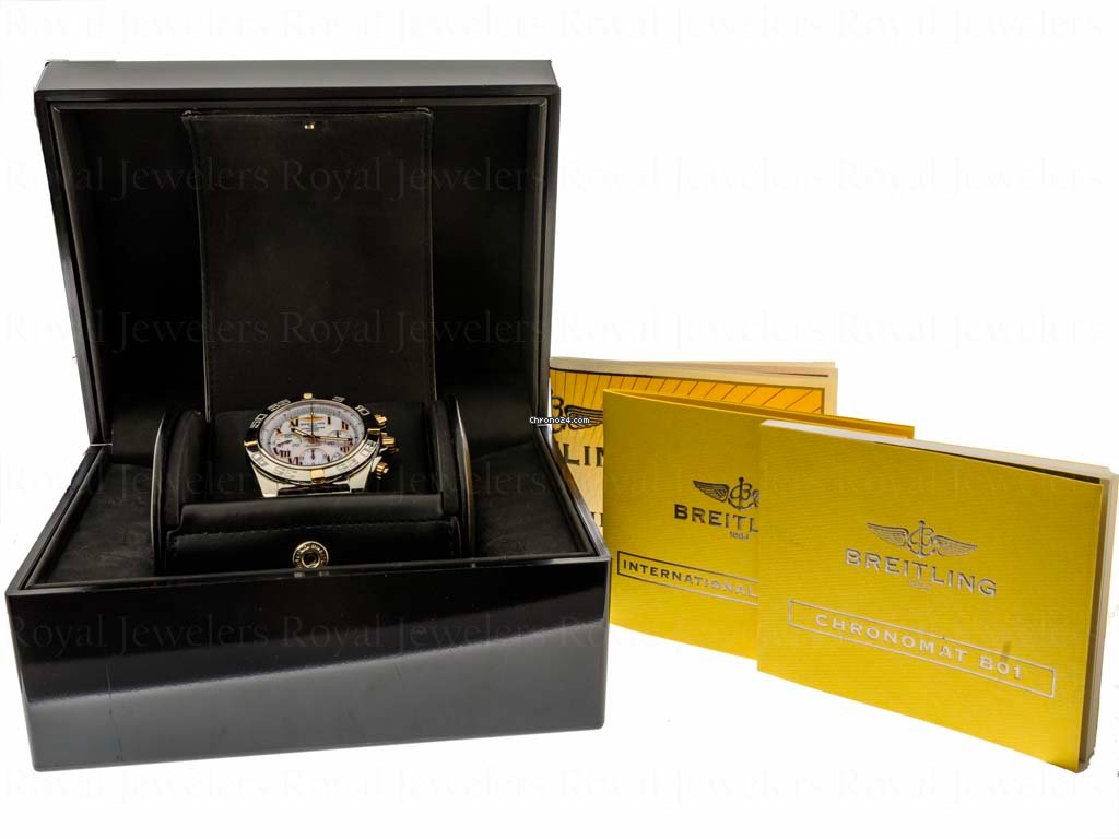 IMG_9081 Breitling Chronomat 44 Gold Steel IB011012 A692 Replica 7