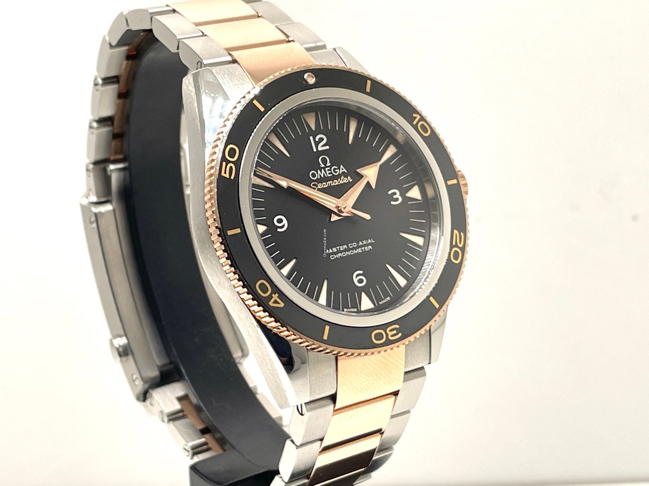 Omega Seamaster 300 Automatic Gold Steel 2332041210100 Replica 7