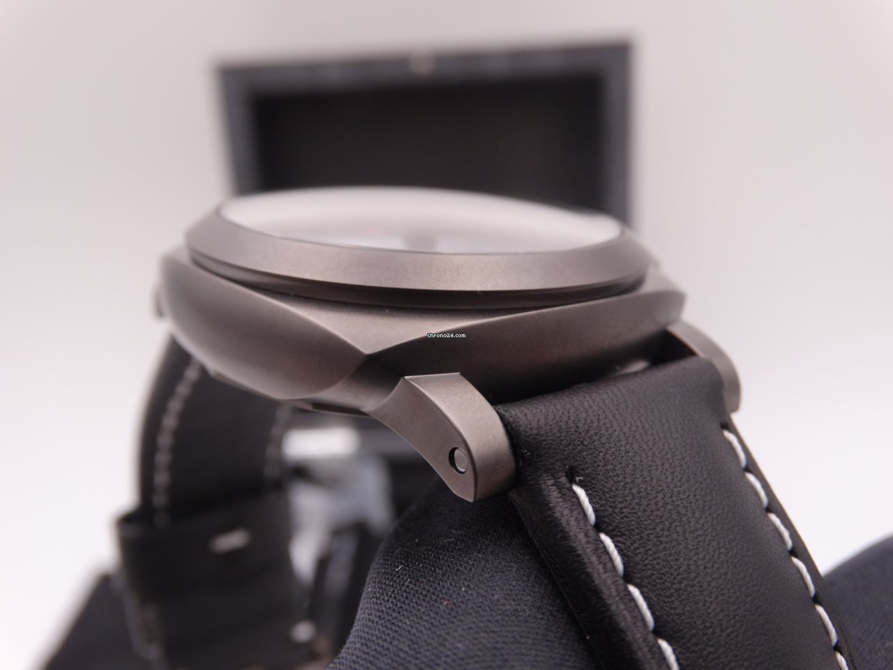 IMG_9081 Panerai Luminor GMT Automatic Mens watch Unisex Automatic Titanium PAM 01036 Replica 7