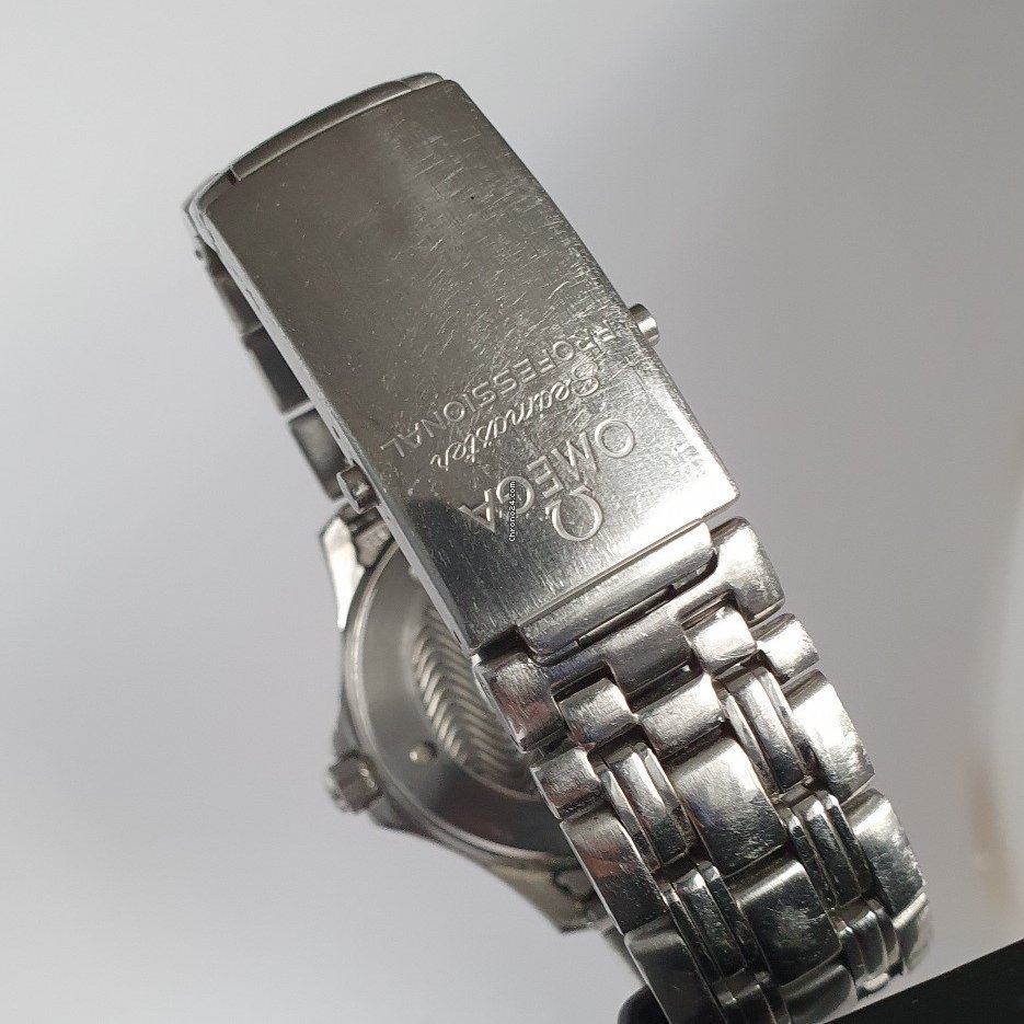 Omega Seamaster Diver 300 M Mens watch Unisex Quartz Steel 25418000 Replica 7