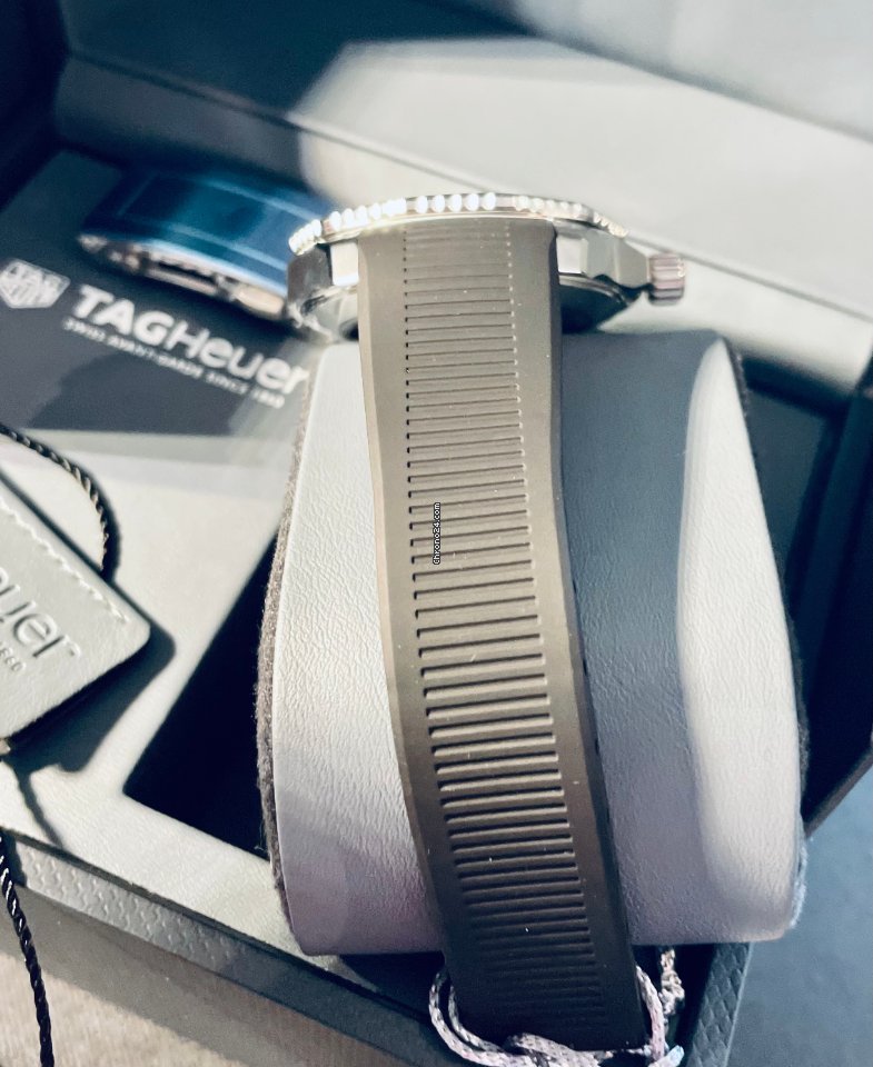 IMG_9081 TAG Heuer Aquaracer 300M Mens watch Unisex Automatic Steel WPB201A.FT6197 Replica 7