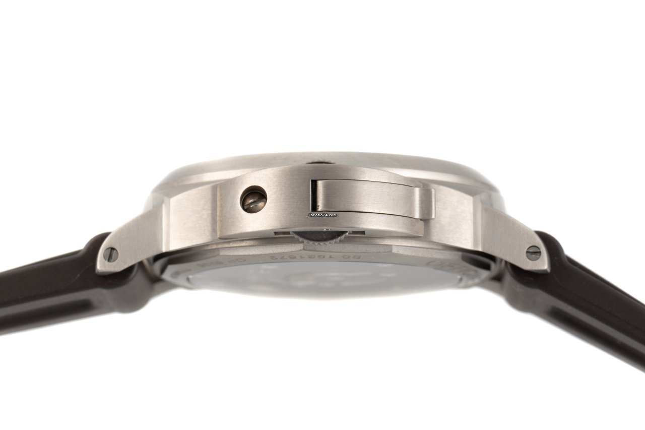 Panerai Luminor Base 8 Days Mens watch Unisex Manual winding Titanium PAM00562 Replica 7