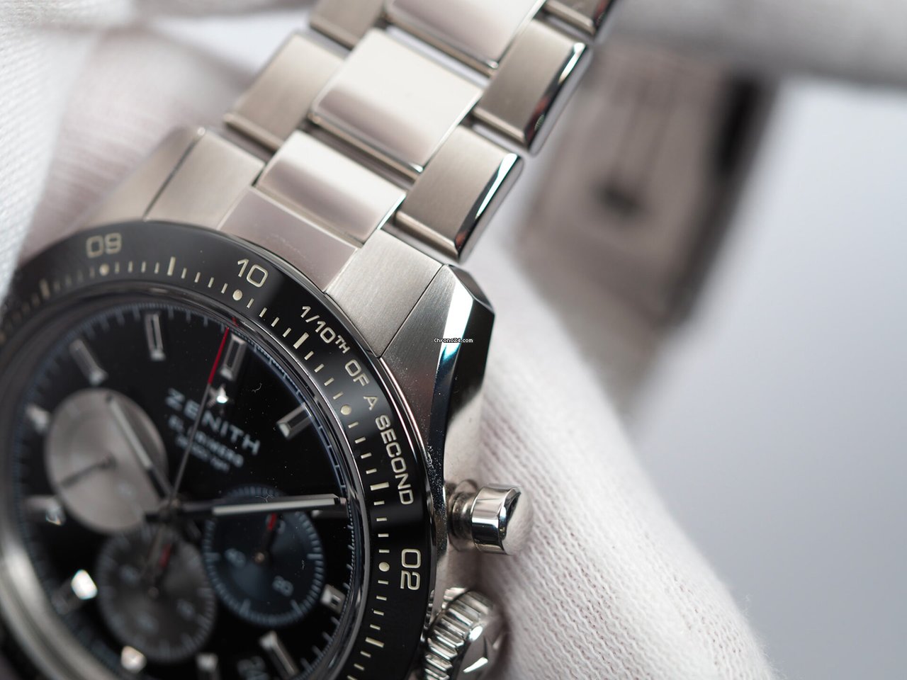 IMG_9081 Zenith Chronomaster Sport Automatic Steel 03.3100.3600 Replica 7