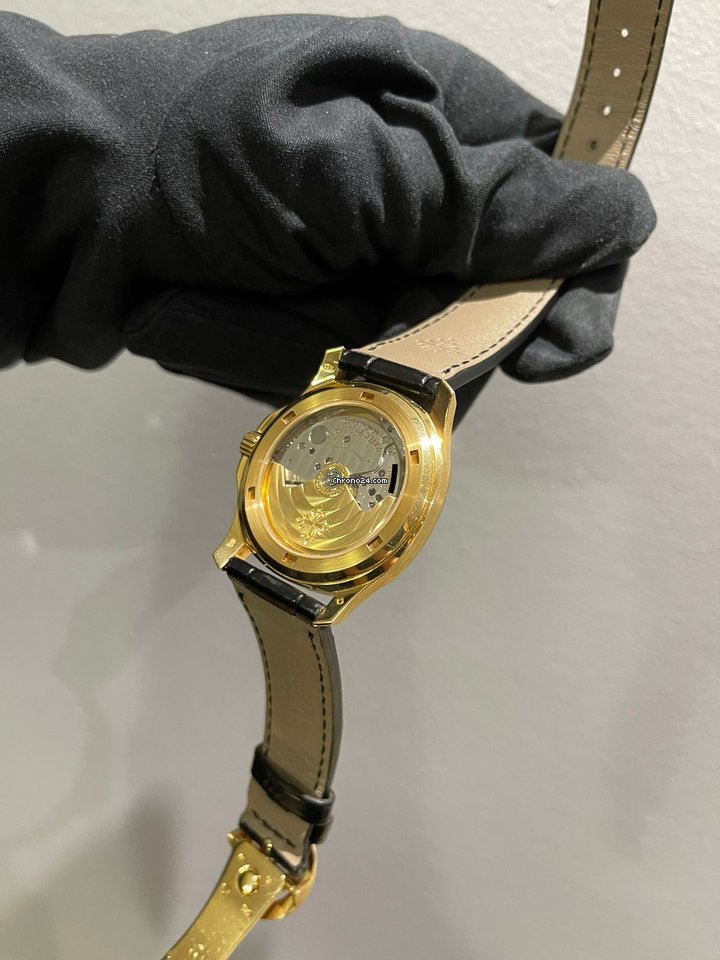 IMG_9081 Patek Philippe Aquanaut Mens watch Unisex Automatic Yellow gold 5060 Replica 7