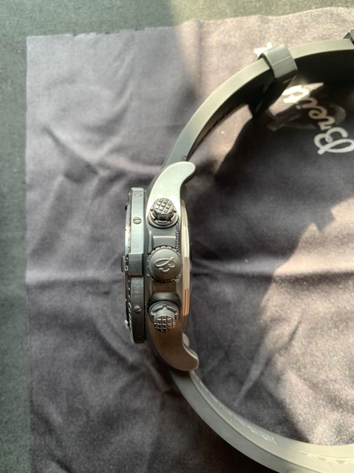 IMG_9081 Breitling Avenger Seawolf Mens watch Unisex Quartz Steel M7339010 BA03 Replica 7