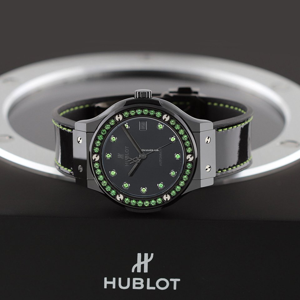 IMG_9081 Hublot Classic Fusion 45, 42, 38, 33 mm Womens watch Automatic Ceramic 565.cx.1210.vr.1222 Replica 7