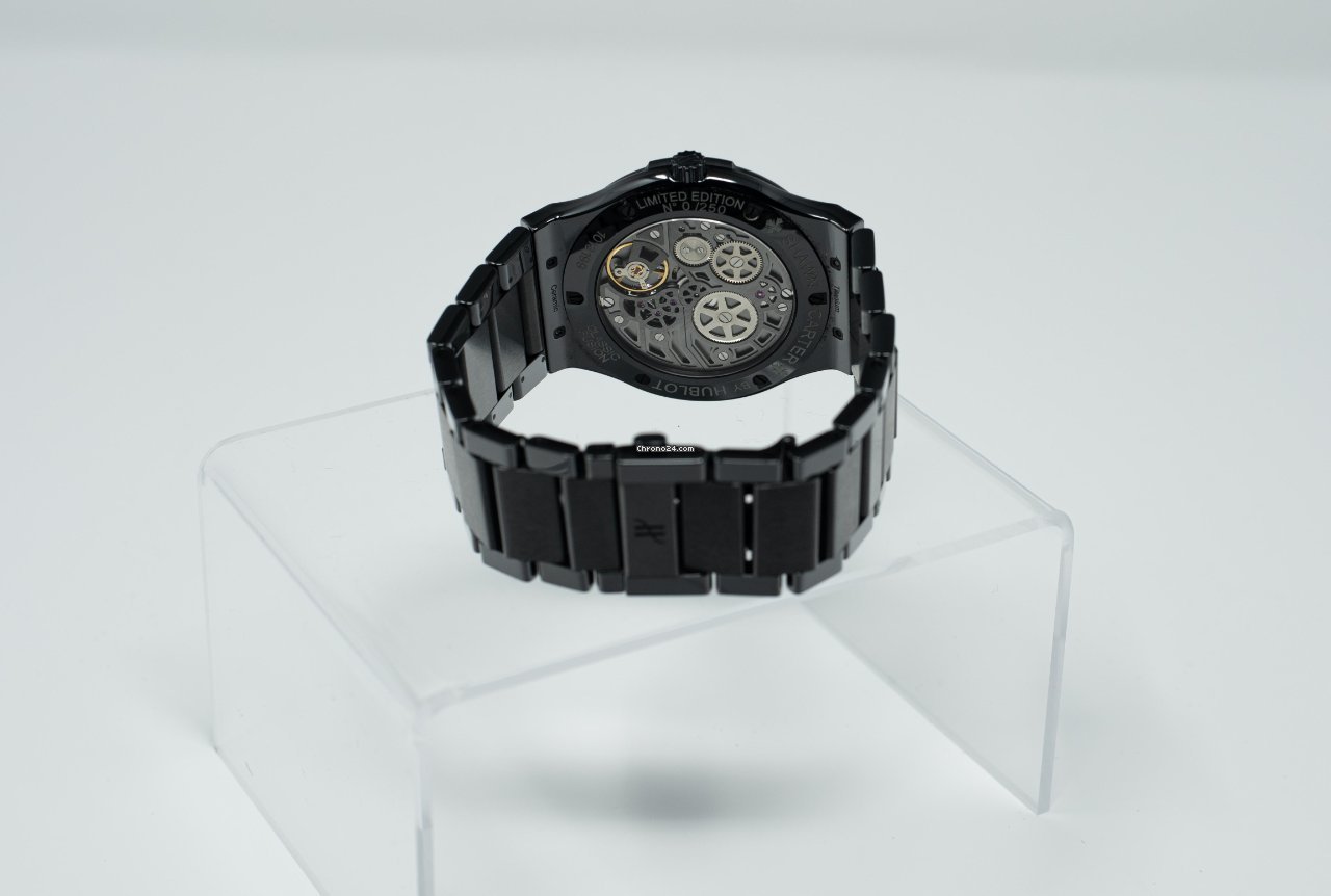IMG_9081 Hublot Classic Fusion Ultra-Thin Mens watch Unisex Manual winding Ceramic 515.CM.1040.LR.SCH13 Replica 7