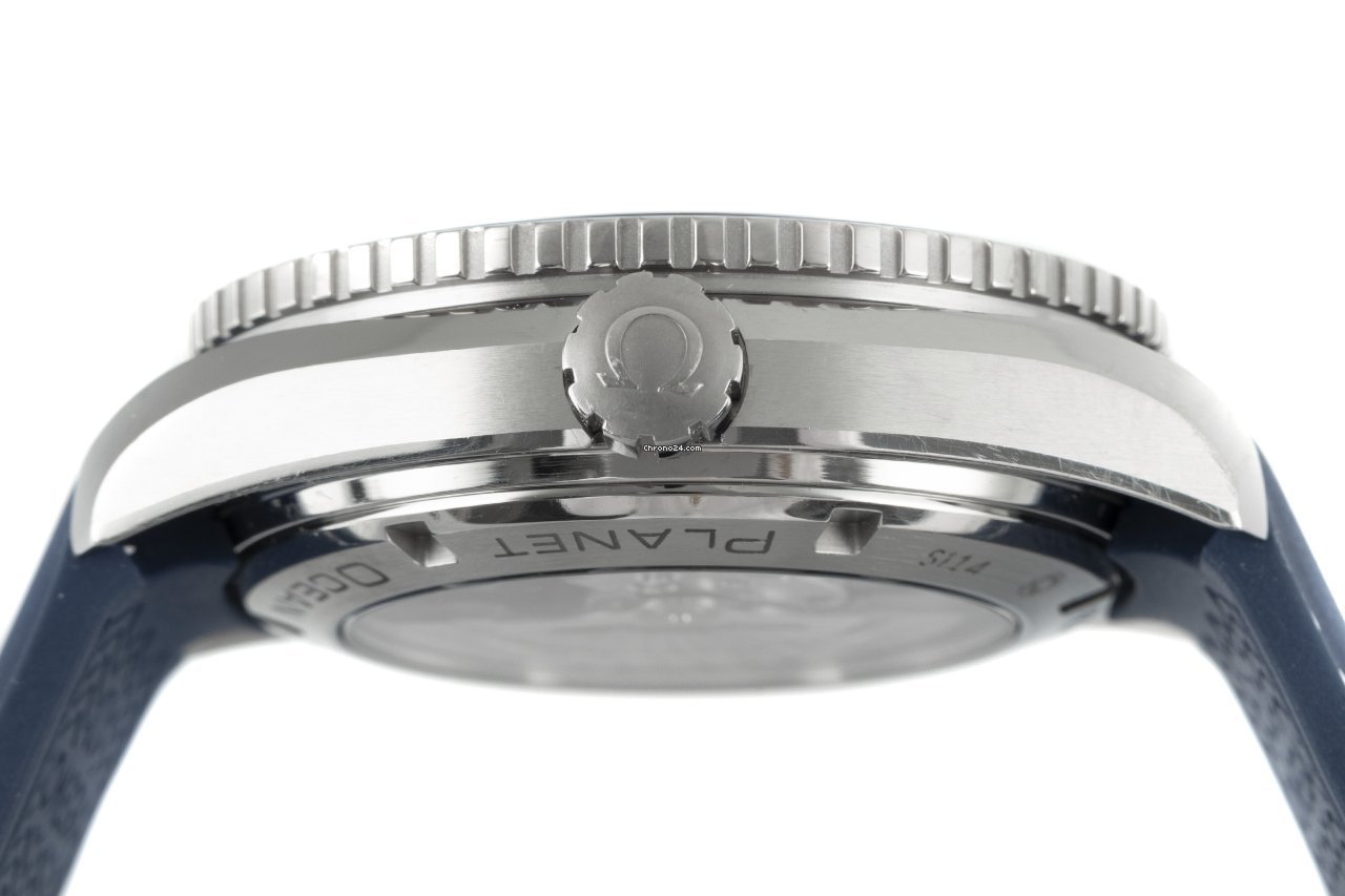 IMG_9081 Omega Seamaster Planet Ocean Mens watch Unisex Automatic Titanium 232.92.46.21.03.001 Replica 7