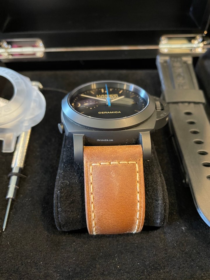IMG_9081 Panerai Luminor 1950 3 Days Chrono Flyback Mens watch Unisex Automatic Ceramic PAM 00580 Replica 7