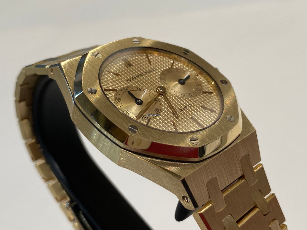 IMG_9081 Audemars Piguet Royal Oak Day-Date Mens watch Unisex Automatic Yellow gold 25572BA.OO.0789BA.01 Replica 7