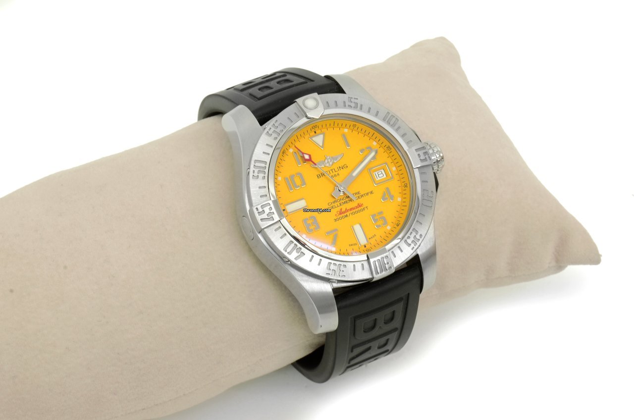 IMG_9081 Breitling Avenger II Seawolf Mens watch Unisex Automatic Steel A1733110 I519 Replica 7