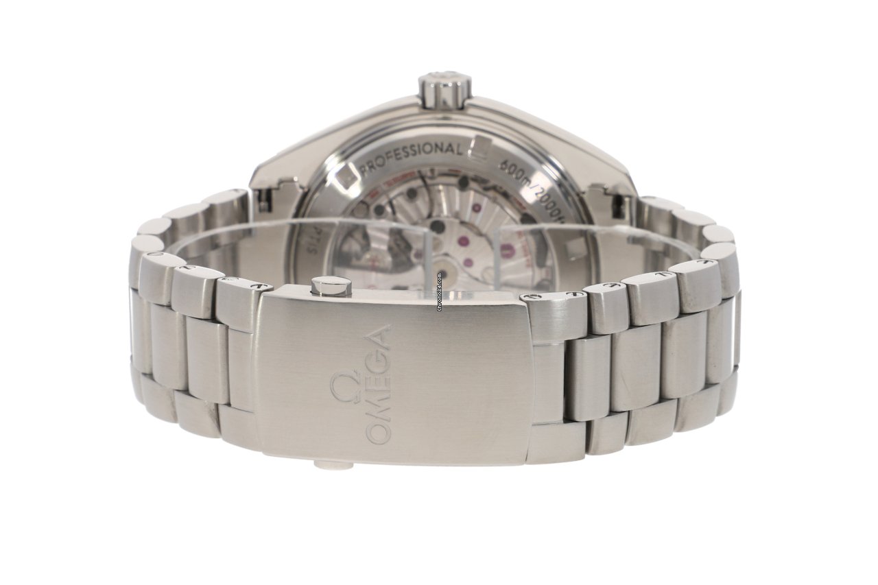 IMG_9081 Omega Seamaster Planet Ocean Mens watch Unisex Automatic Steel 232.30.46.21.01.003 Replica 7