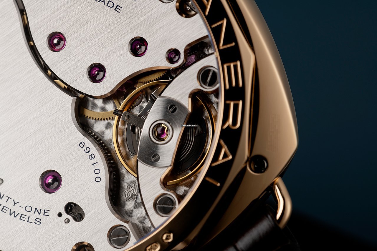Panerai Special Editions Manual winding Rose gold PAM 379 Replica 7