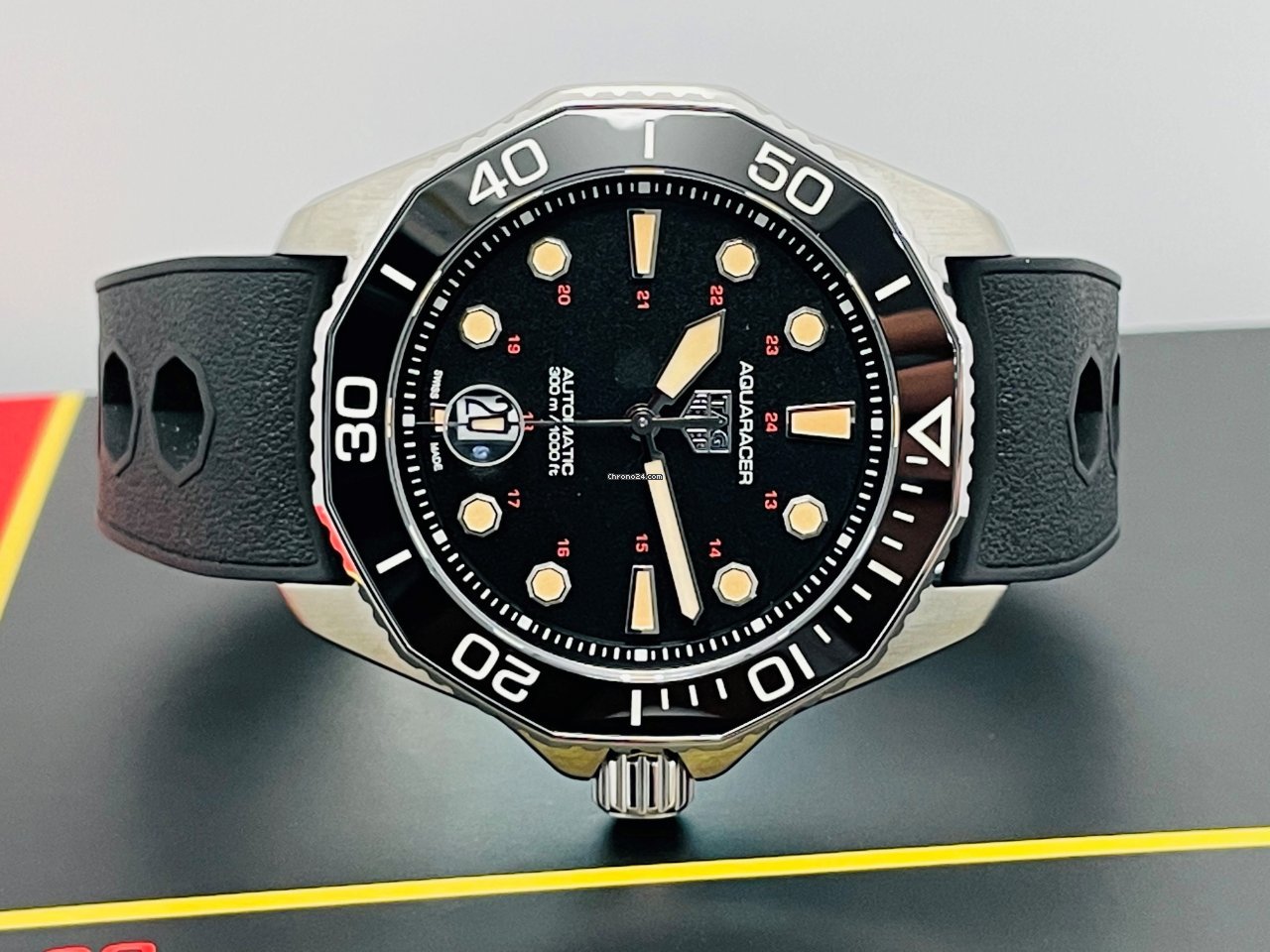 IMG_9081 TAG Heuer Aquaracer 300M Mens watch Unisex Automatic Steel WBP208C.FT6201 Replica 7