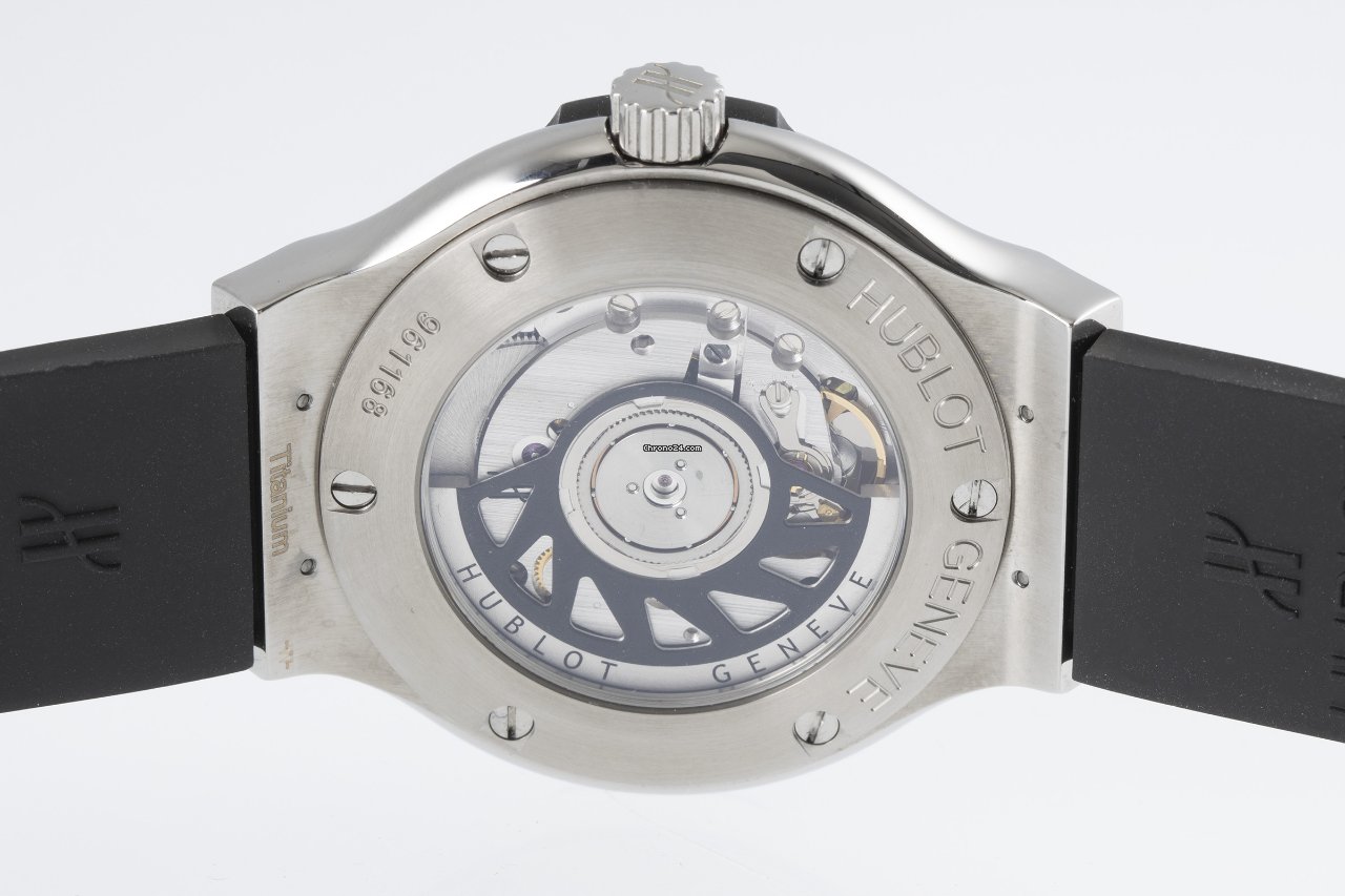 IMG_9081 Hublot Classic Fusion 45, 42, 38, 33 mm Mens watch Unisex Automatic Titanium 565.NX.1170.LR Replica 7
