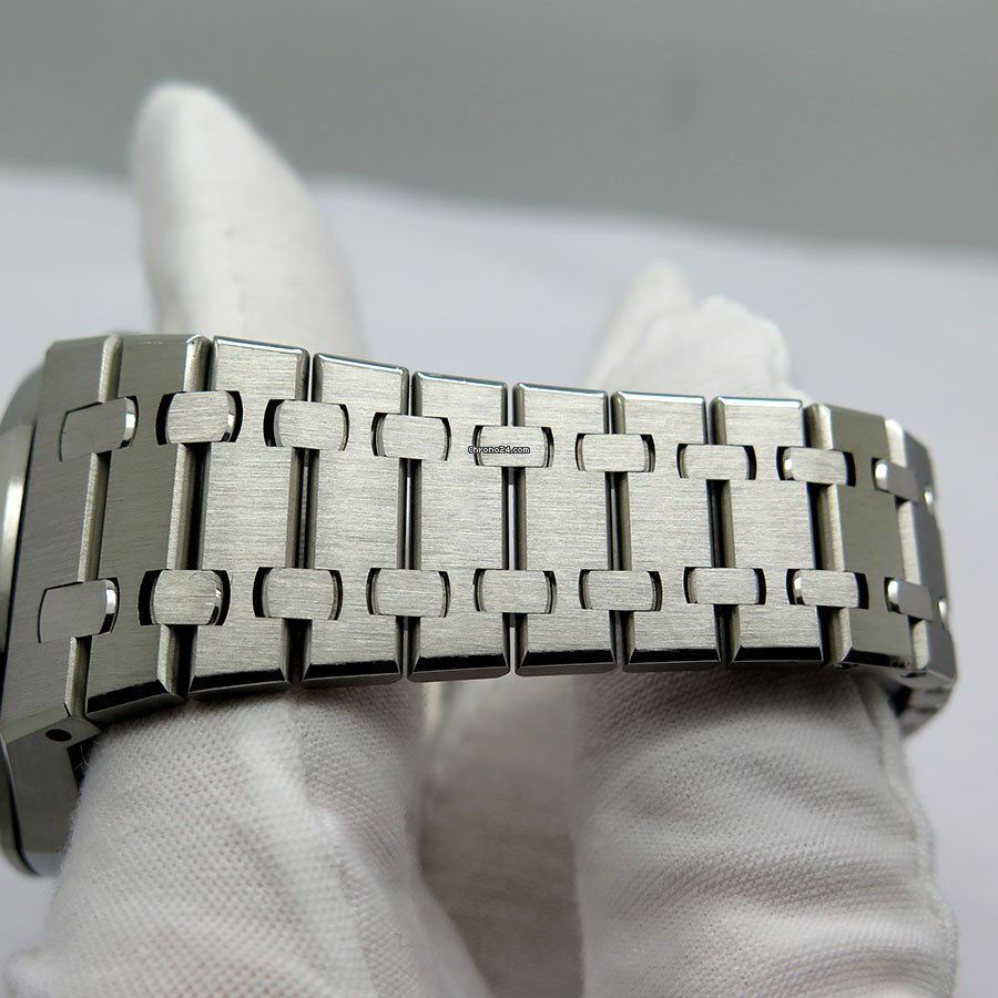 Audemars Piguet Royal Oak Mens watch Unisex Automatic Steel 15500ST Replica 7