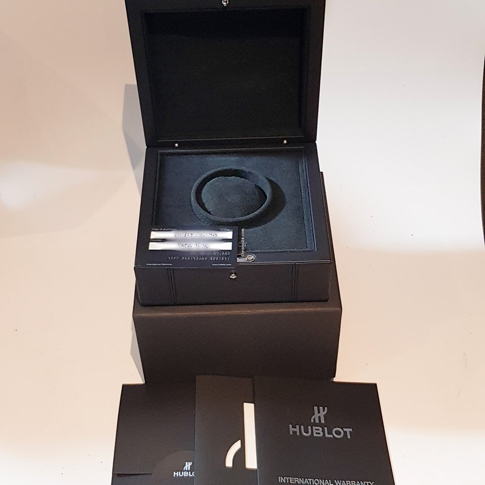 IMG_9081 Hublot Classic Fusion 45, 42, 38, 33 mm Mens watch Unisex Automatic Titanium 526.NX.0124.VR Replica 7