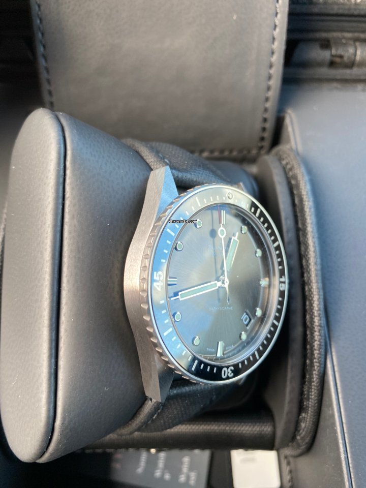 IMG_9081 Blancpain Fifty Fathoms Bathyscaphe Mens watch Unisex Automatic 5000 1110 B52A Replica 7