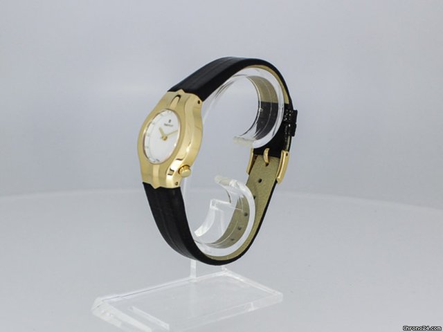 IMG_9081 TAG Heuer Alter Ego Womens watch Quartz Yellow gold WP1440 Replica 7