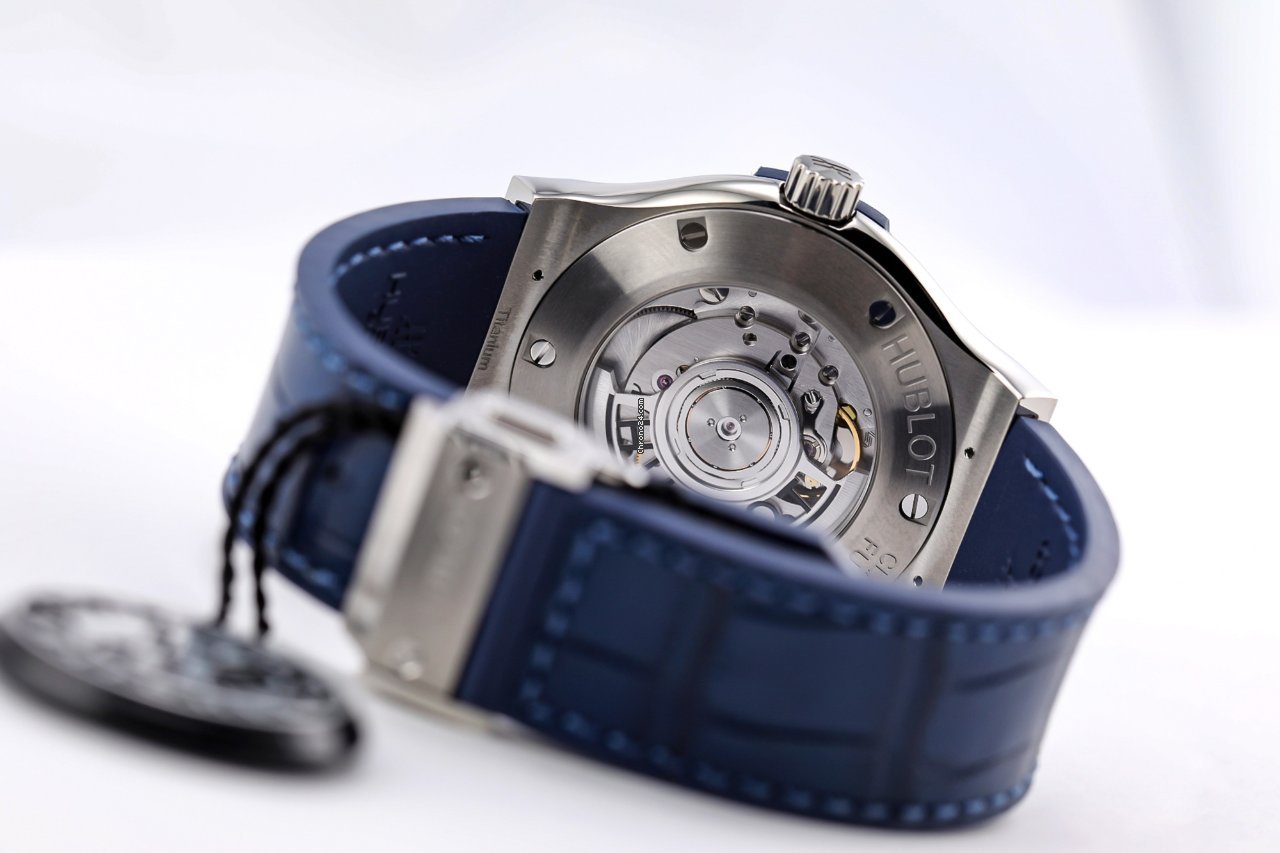 IMG_9081 Hublot Classic Fusion Blue Mens watch Unisex Automatic Titanium 565.NX.7170.LR Replica 7