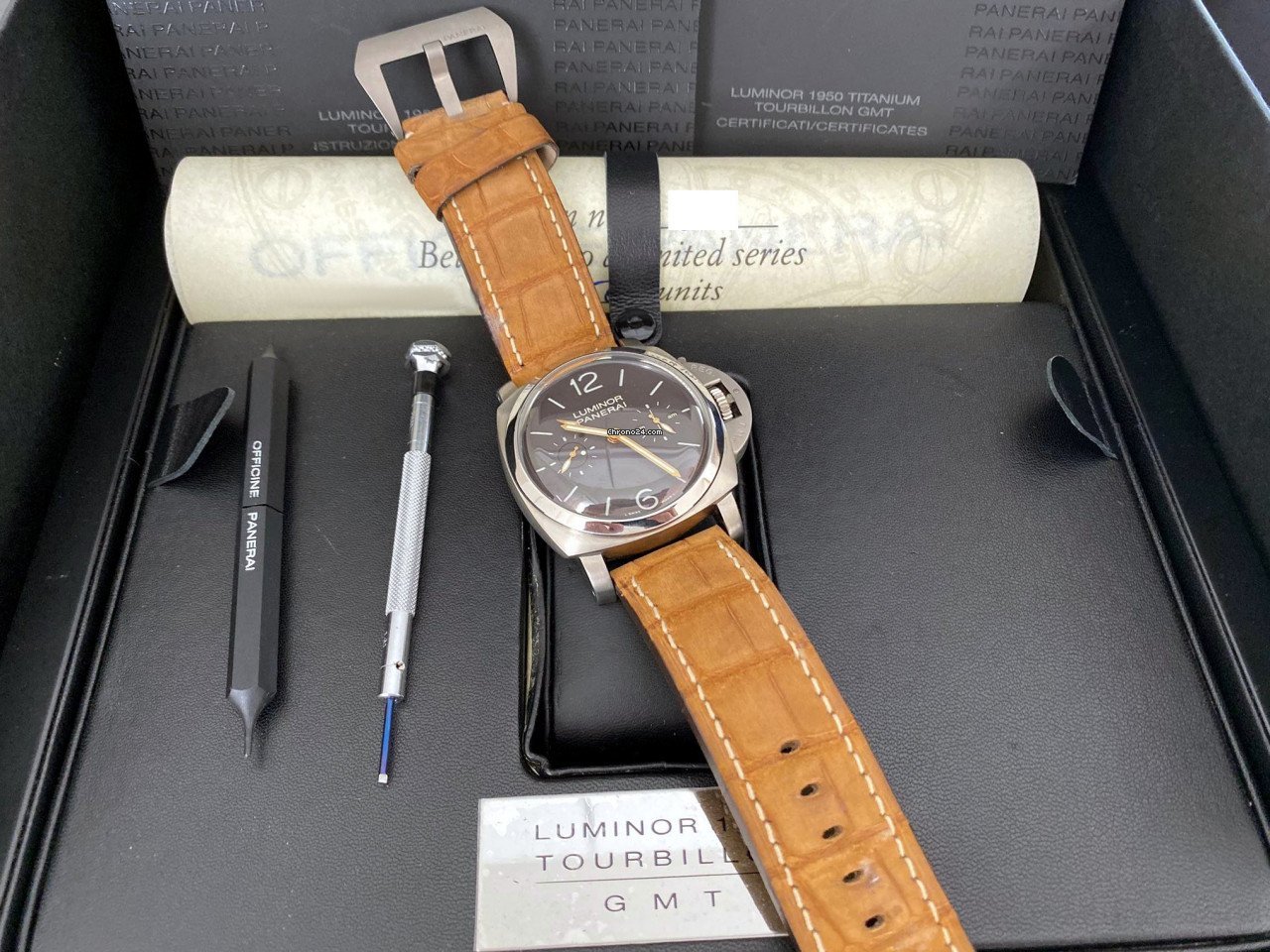 IMG_9081 Panerai Special Editions Manual winding Titanium PAM00306 Replica 8