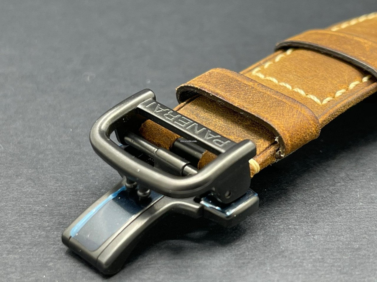 IMG_9081 Panerai Special Editions Manual winding Ceramic PAM00350 Replica 8