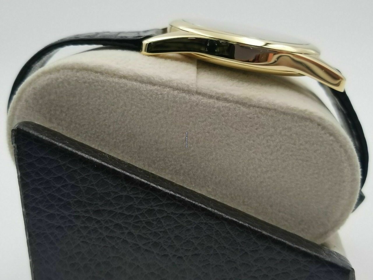IMG_9081 Patek Philippe Calatrava Yellow gold 5000 Replica 8