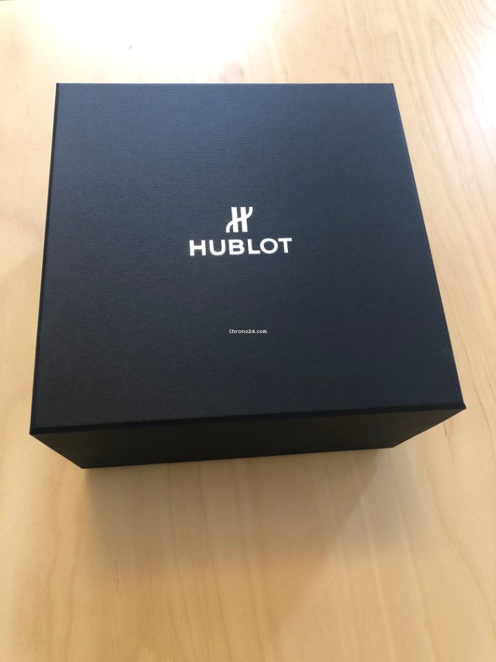 IMG_9081 Hublot Classic Fusion Ultra-Thin Mens watch Unisex Manual winding Ceramic 545.CM.0140.LR Replica 8