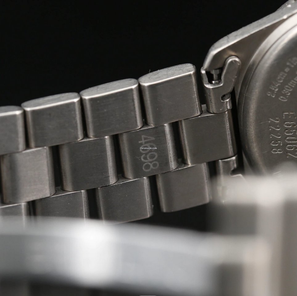 IMG_9081 Breitling Aerospace Mens watch Unisex Quartz Titanium E65062 Replica 8