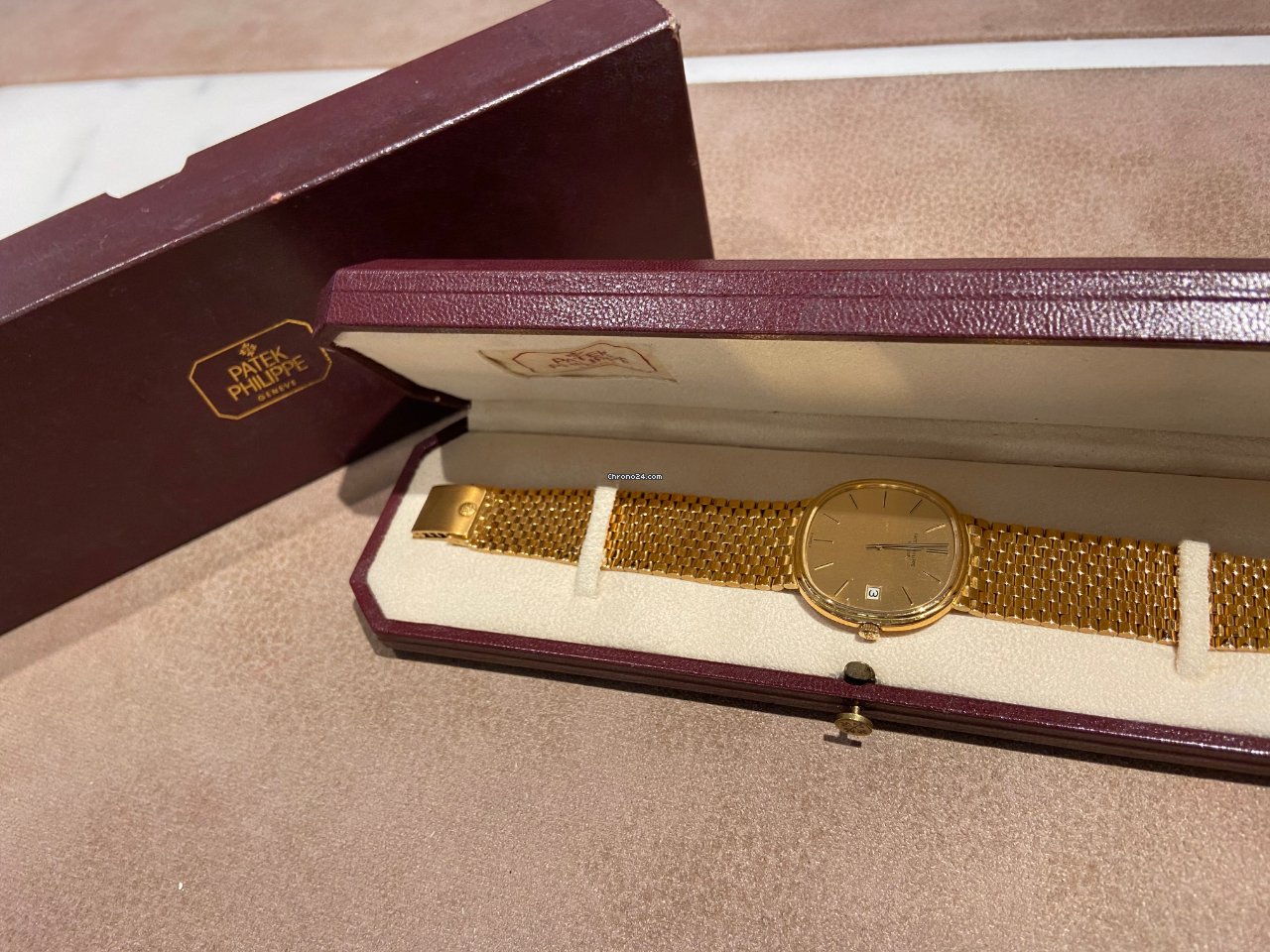 IMG_9081 Patek Philippe Golden Ellipse Mens watch Unisex Automatic Yellow gold 3839 Replica 8