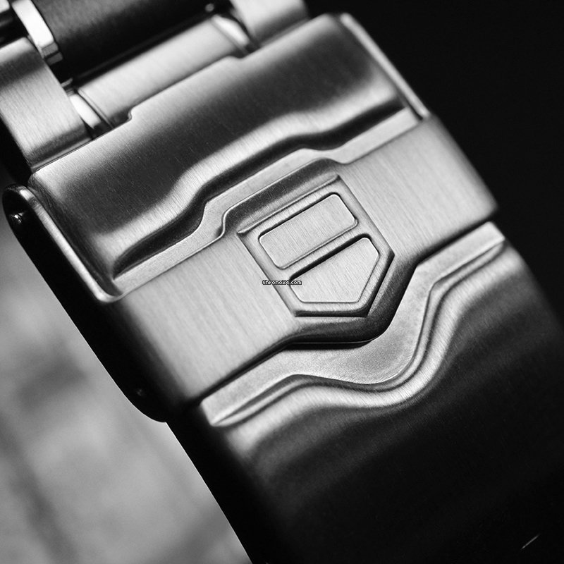IMG_9081 TAG Heuer Formula 1 Quartz Mens watch Unisex CAU1115 Replica 8