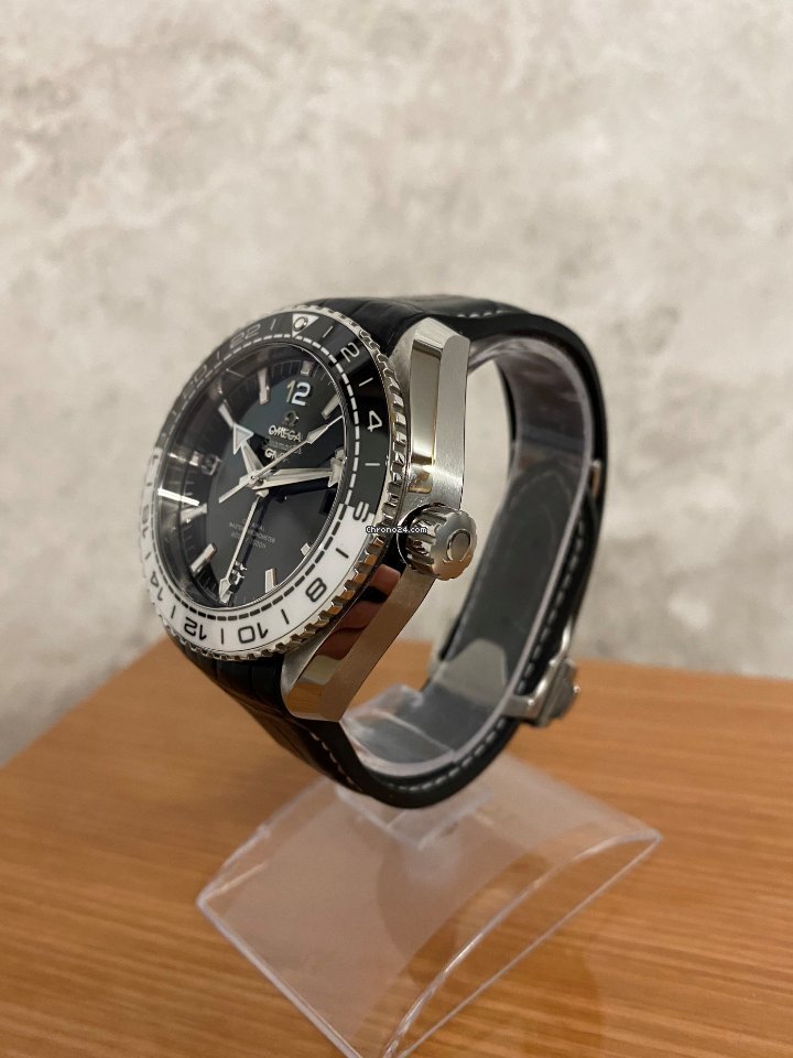 IMG_9081 Omega Seamaster Planet Ocean Mens watch Unisex Automatic Steel 215.33.44.22.01.001 Replica 8