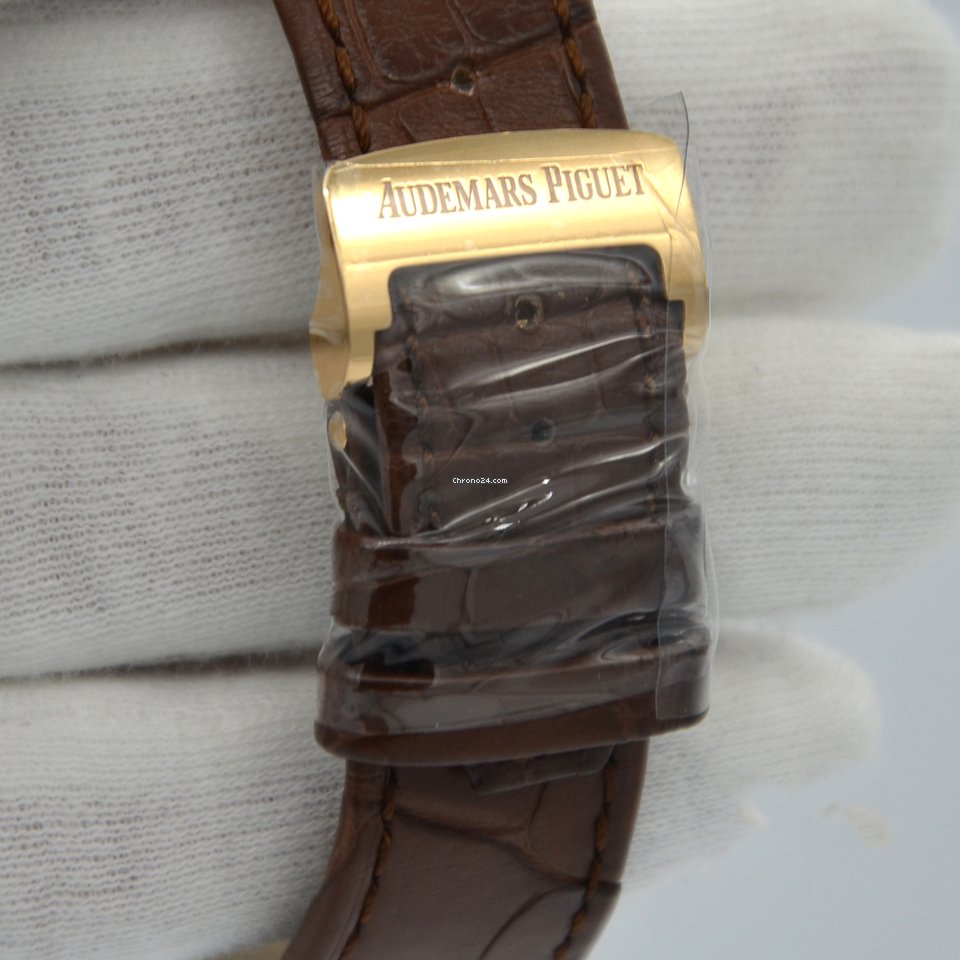IMG_9081 Audemars Piguet Royal Oak Chronograph Mens watch Unisex Automatic Rose gold 26320OR.OO.D088CR.01 Replica 8
