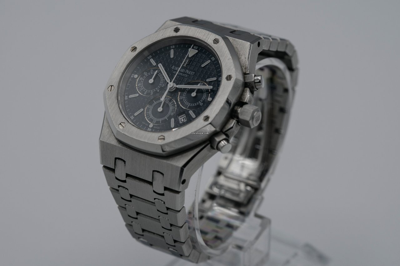 IMG_9081 Audemars Piguet Royal Oak Chronograph Steel 26300ST.OO.1110ST.04 Replica 8