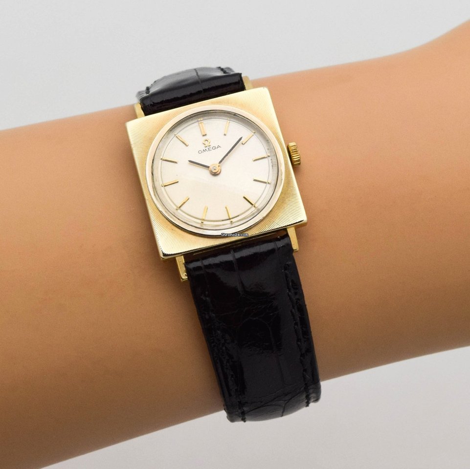 Omega Manual winding D6667 Replica 8