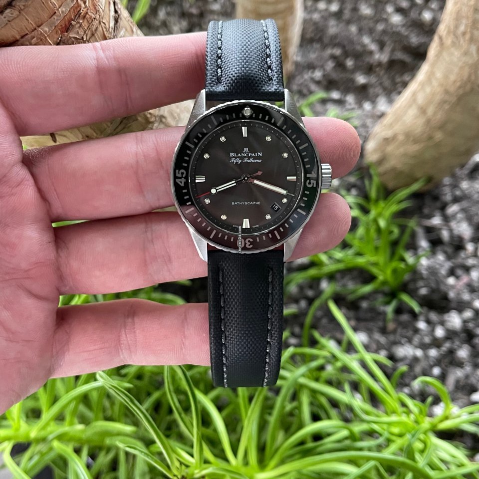 IMG_9081 Blancpain Fifty Fathoms Bathyscaphe Mens watch Unisex Automatic Steel 5100B-1110-B52A Replica 8