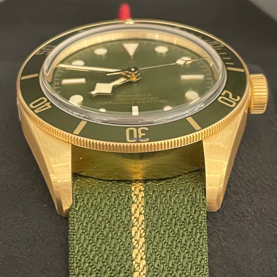 IMG_9081 Tudor Black Bay Fifty-Eight Mens watch Unisex Automatic Yellow gold M79018V Replica 8