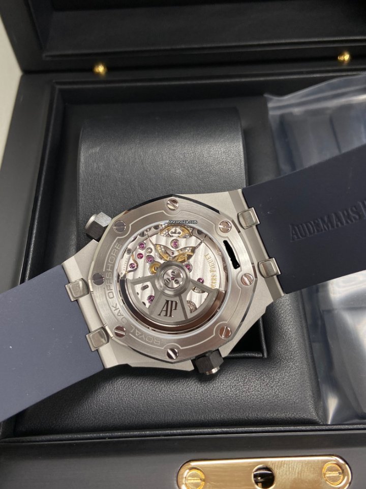 Audemars Piguet Royal Oak Offshore Diver Mens watch Unisex Automatic Steel 15720ST.OO.A027CA.01 Replica 8