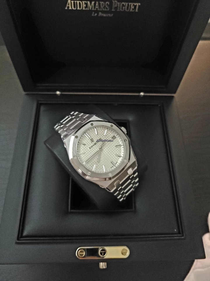 IMG_9081 Audemars Piguet Royal Oak Mens watch Unisex Automatic Steel 15500ST.OO.1220ST.04 Replica 8