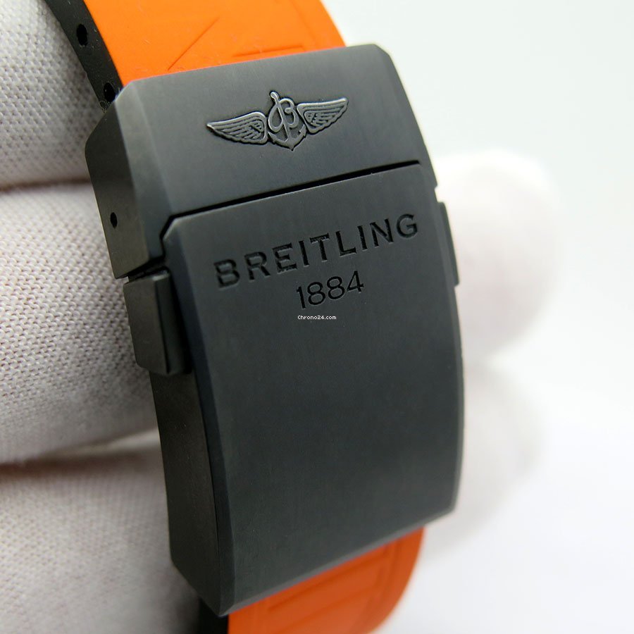IMG_9081 Breitling Emergency Titanium V76325 Replica 8