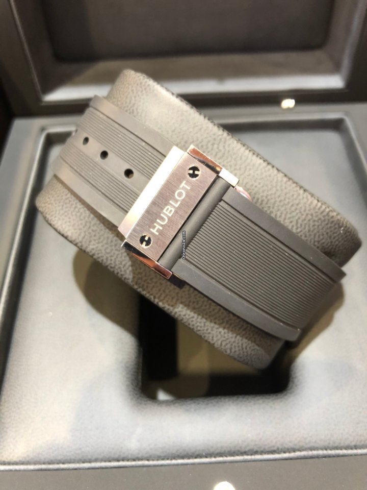 IMG_9081 Hublot Spirit of Big Bang Automatic Titanium 665.NX.1170.RX.1204 Replica 8