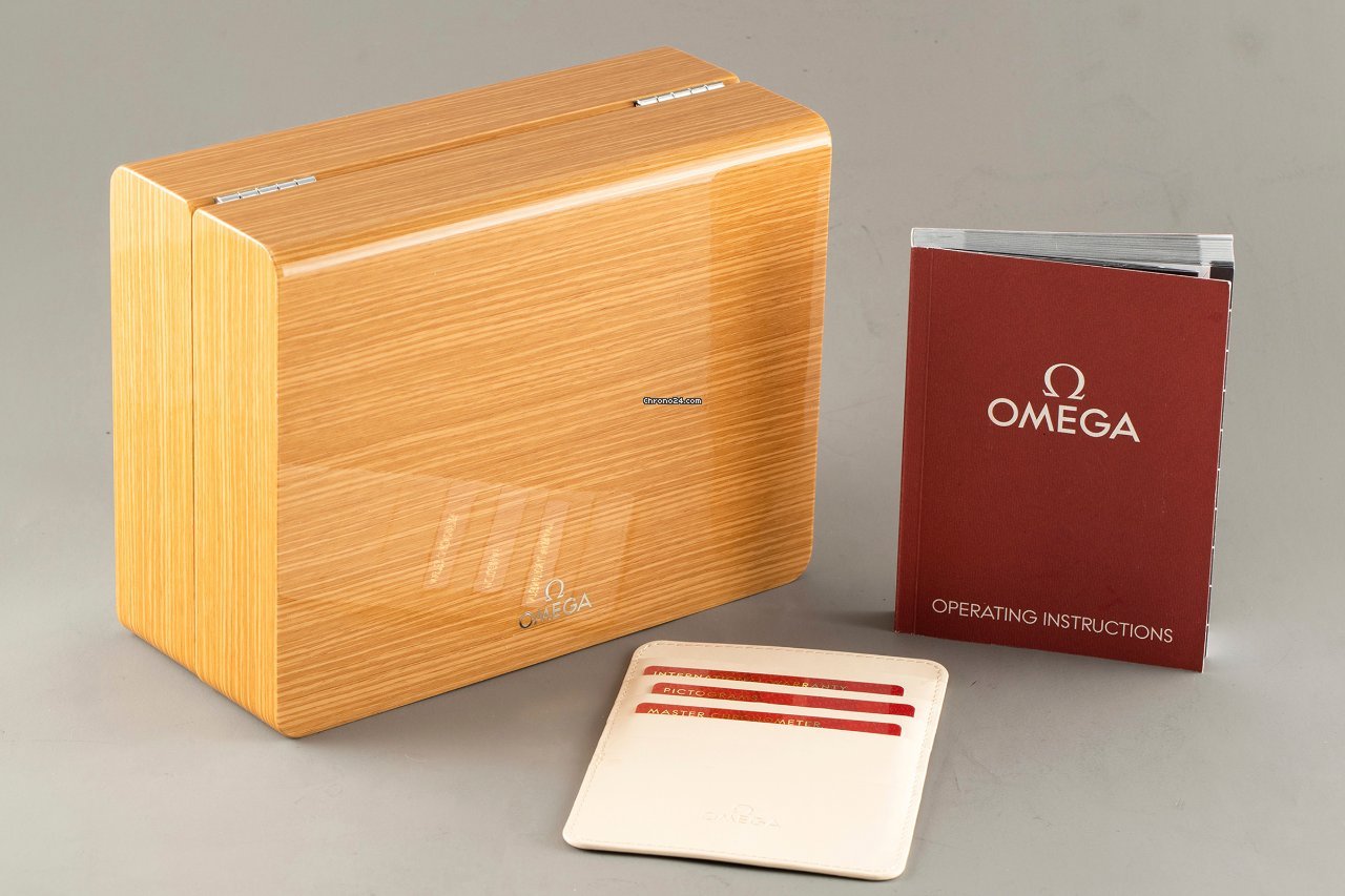 Omega Seamaster Diver 300 M Mens watch Unisex Automatic Gold Steel 210.22.42.20.01.002 Replica 8