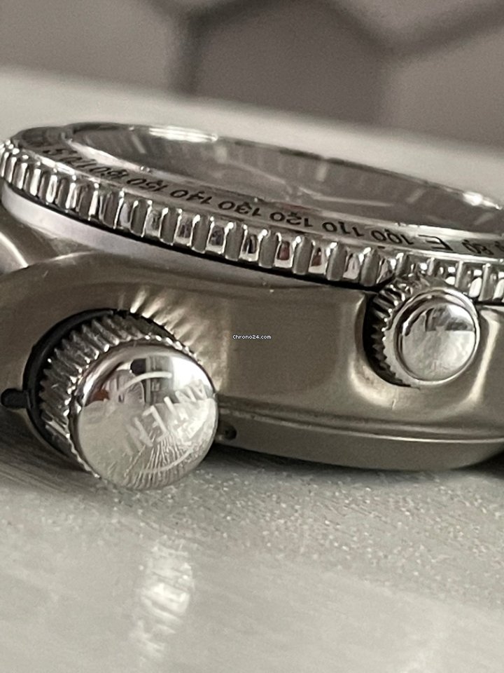 IMG_9081 Breitling Emergency Mens watch Unisex Quartz Titanium E56321 Replica 8