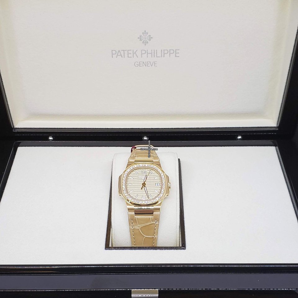 IMG_9081 Patek Philippe Nautilus Womens watch Quartz Rose gold 7010R-012 Replica 8