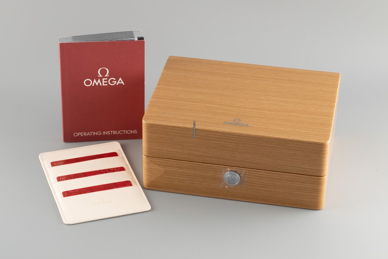 IMG_9081 Omega Seamaster Planet Ocean Mens watch Unisex Automatic Ceramic 215.63.46.22.01.001 Replica 8