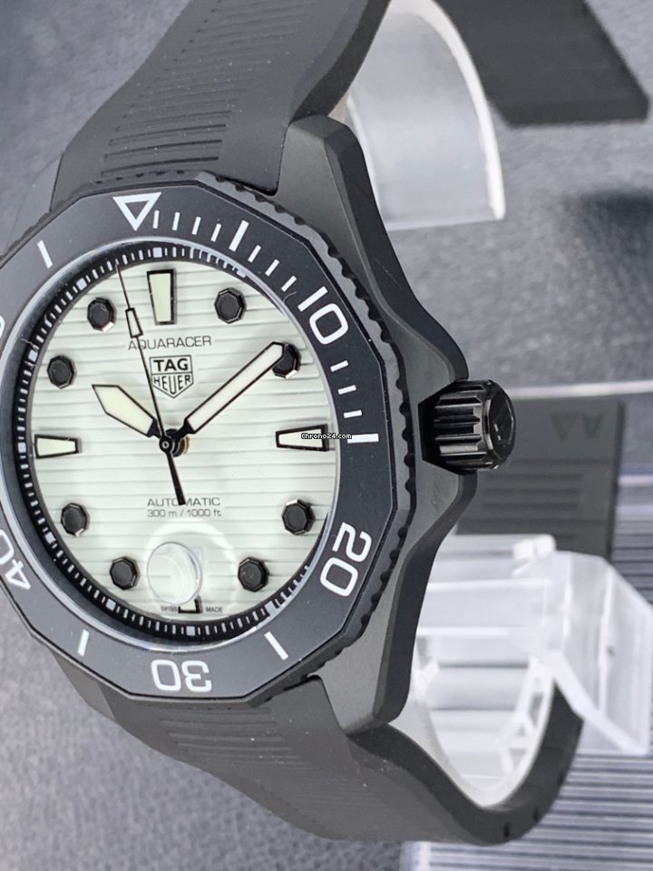IMG_9081 TAG Heuer Aquaracer 300M Mens watch Unisex Automatic Steel WBP201D.FT6197 Replica 8
