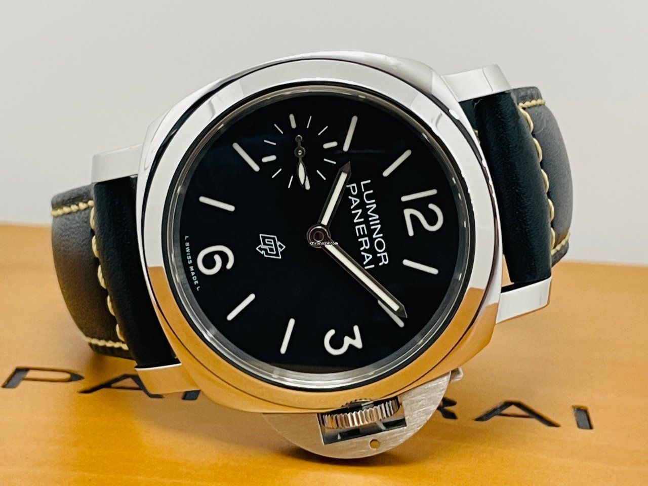 Panerai Special Editions Mens watch Unisex Manual winding Steel PAM 01084 Replica 8