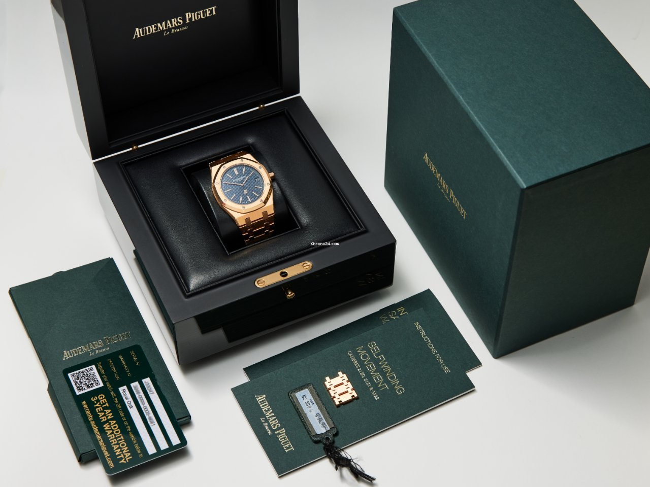 IMG_9081 Audemars Piguet Royal Oak Jumbo Mens watch Unisex Automatic Rose gold 15202OR.OO.1240OR.01 Replica 8